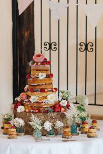 Wedding Cake, 'Muddiford's Court', Tiverton. photography by James Fear